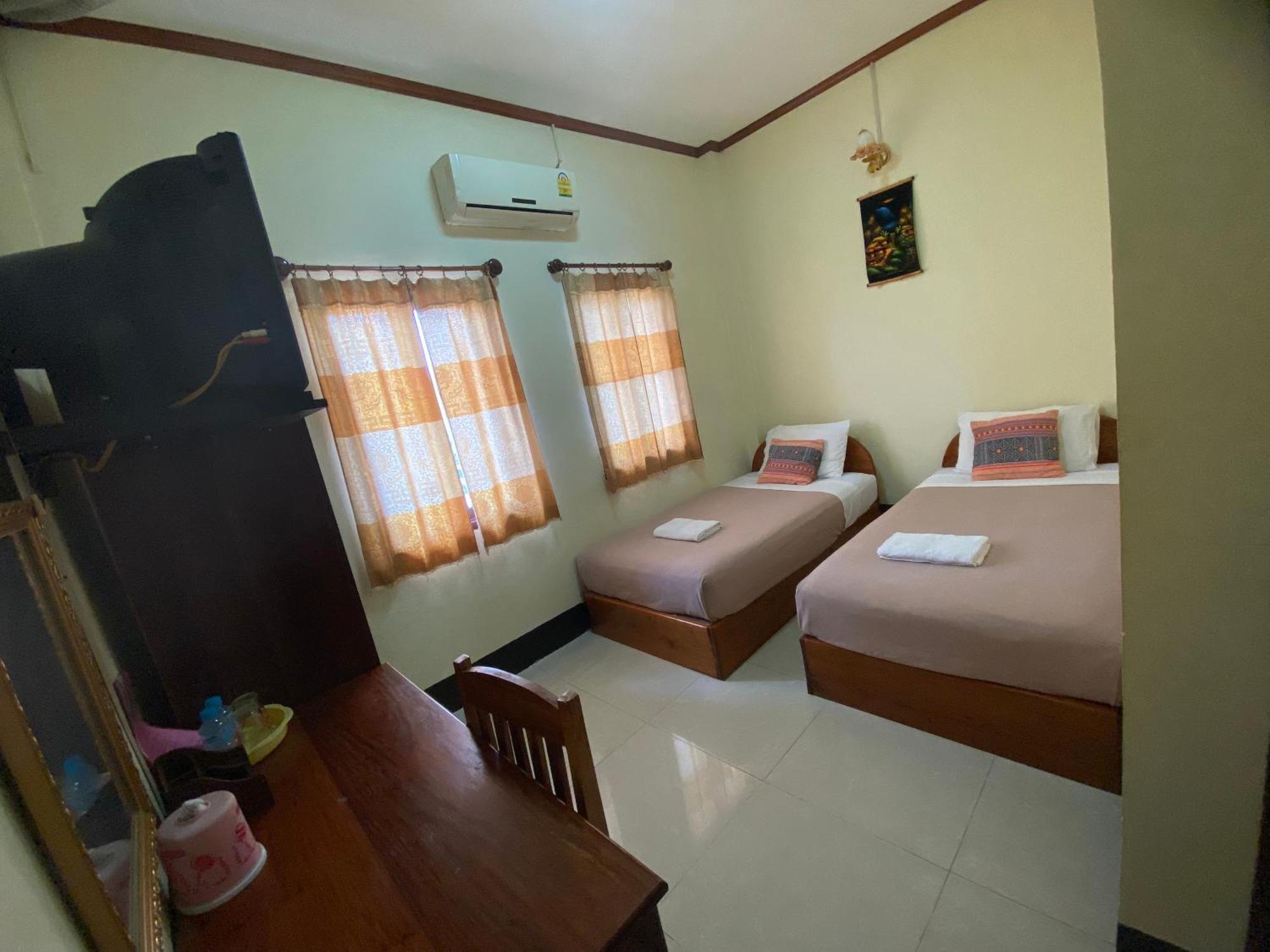 A Tee Guesthouse Λουάνγκ Πραμπάνγκ Εξωτερικό φωτογραφία