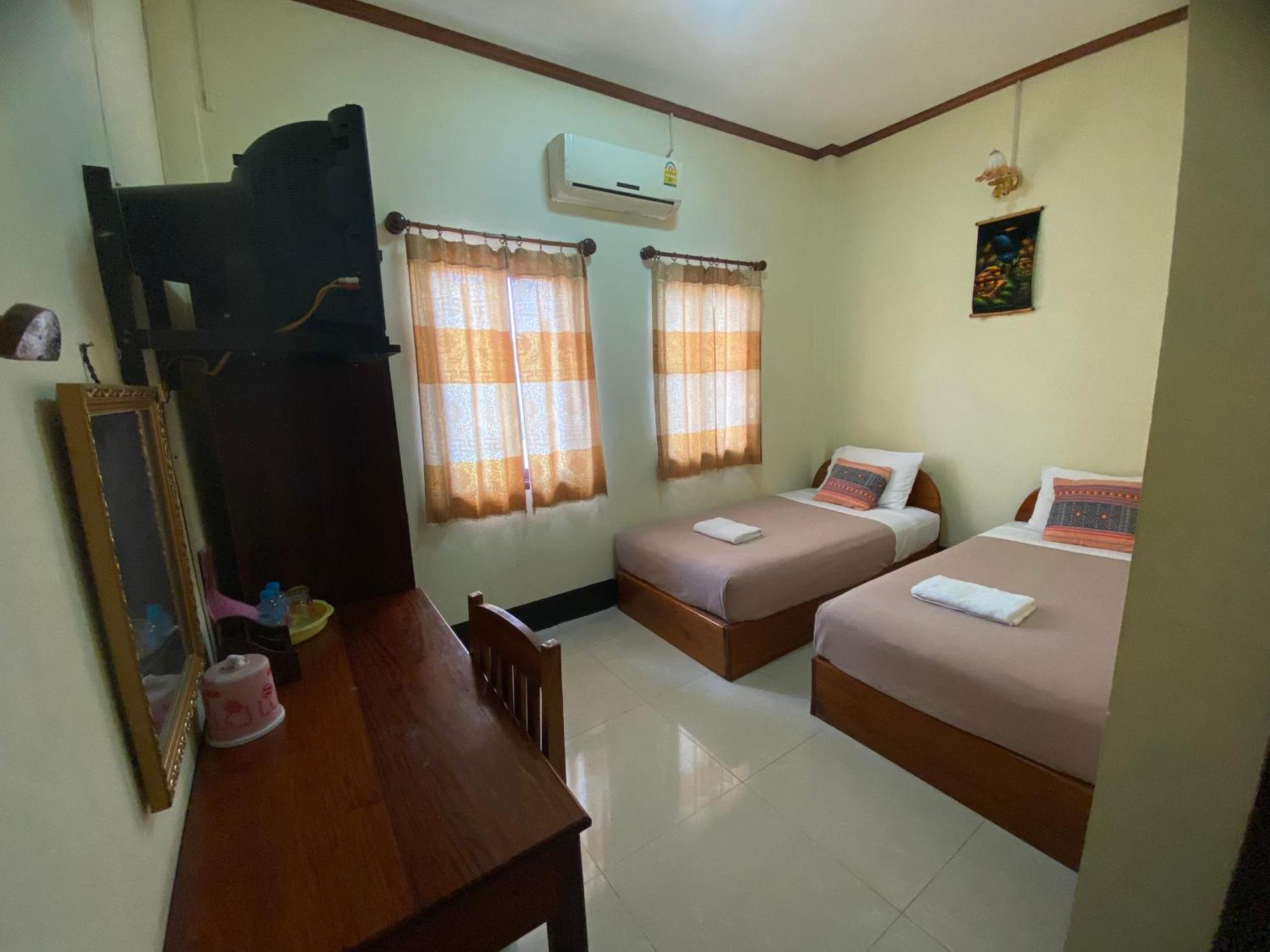 A Tee Guesthouse Λουάνγκ Πραμπάνγκ Εξωτερικό φωτογραφία