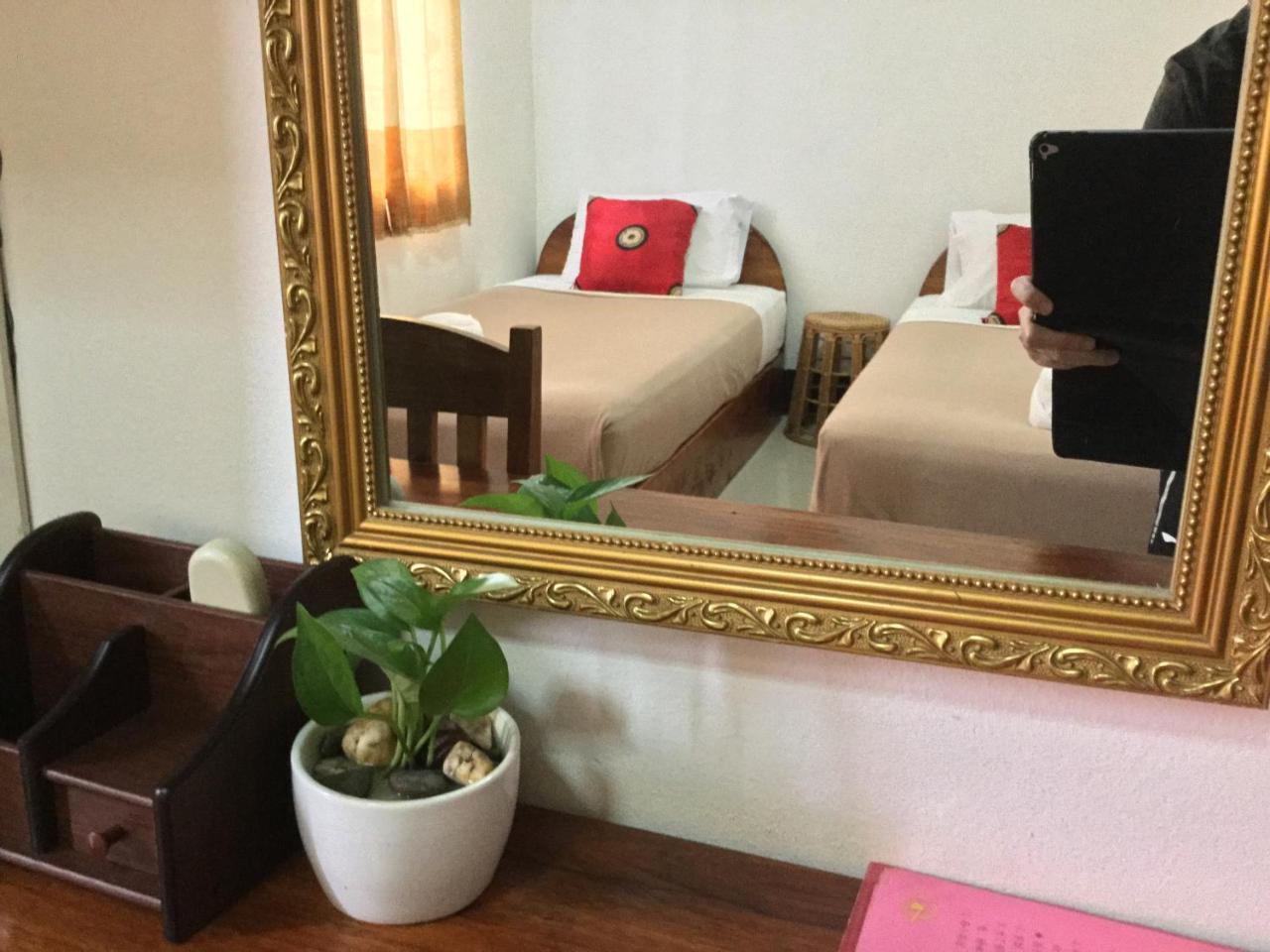 A Tee Guesthouse Λουάνγκ Πραμπάνγκ Εξωτερικό φωτογραφία